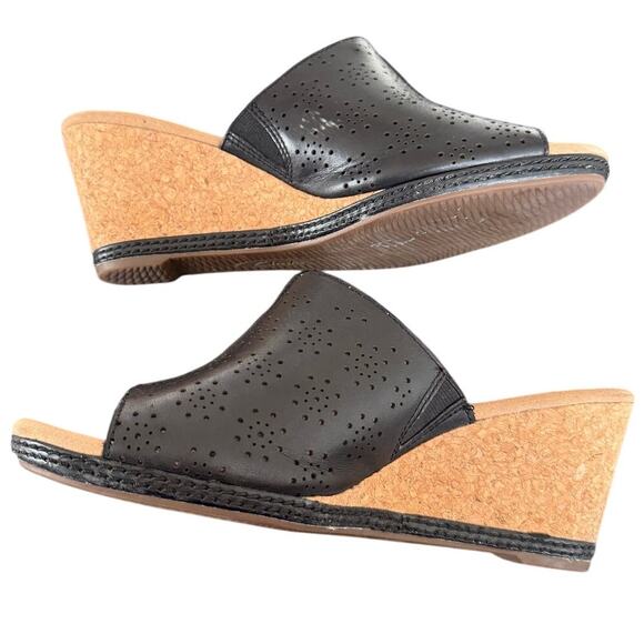 Clarks Helio Corridor 3" Wedge Sandals Black Leather SlipOn Open Toe Laser Cut-9 - Picture 5 of 7